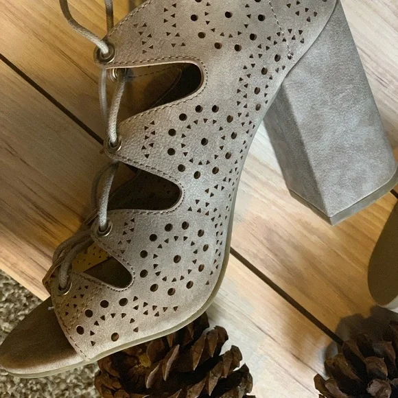 Guess shoes - Picture 5 of 8